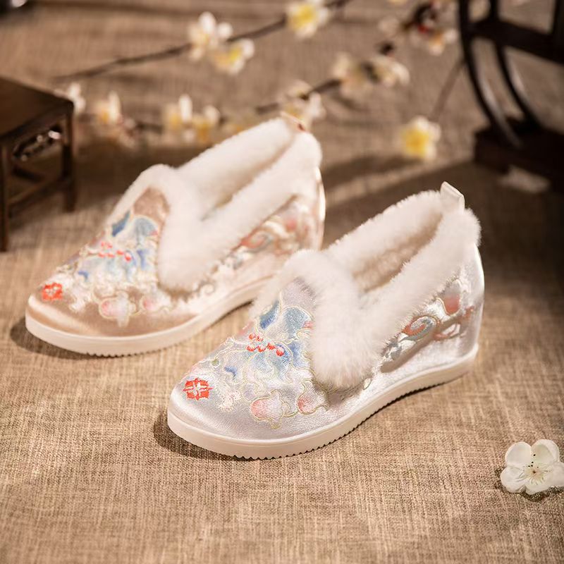 Women's Winter Low Top Embroid - огляд і ціна Embroidery Canvas