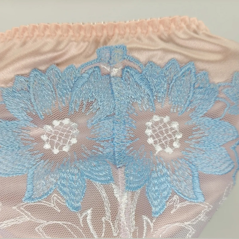 Man's Lace Embroidery Pink Bri - огляд і ціна Embroidery Lace