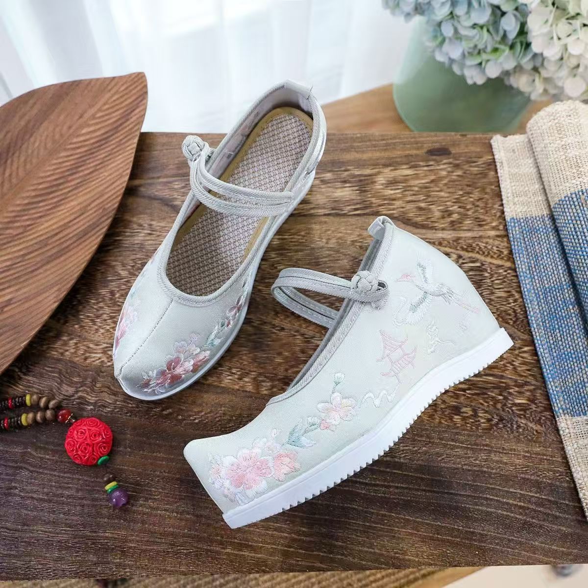 Women Increased Internal Embro - огляд і ціна Embroidery Canvas